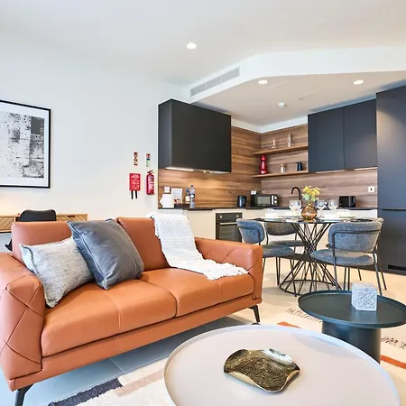 Mercury One Bedroom Haven With Fantastic Views Апартаменты *