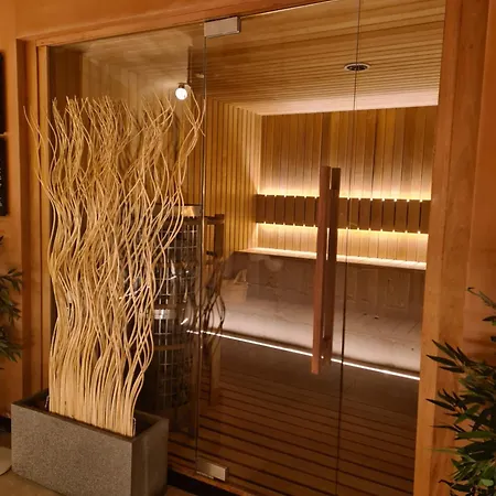 Апартаменты Mercury One Bedroom Haven With Fantastic Views *