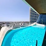 Mercury One Bedroom Haven With Fantastic Views Appartement