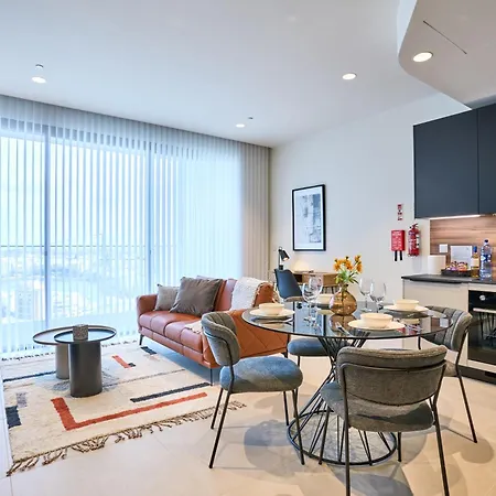 Mercury One Bedroom Haven With Fantastic Views Apartment
