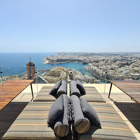 Mercury One Bedroom Haven With Fantastic Views Apartment *
