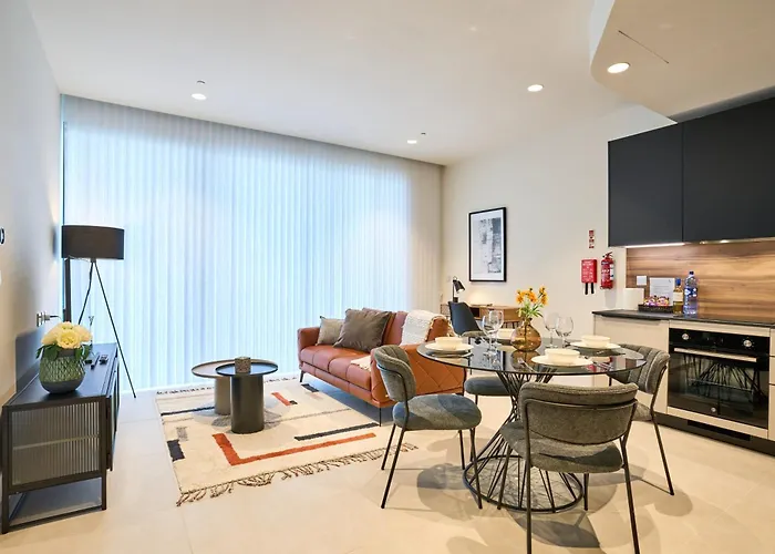 Mercury One Bedroom Haven With Fantastic Views