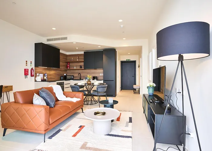 Mercury One Bedroom Haven With Fantastic Views Apartment *