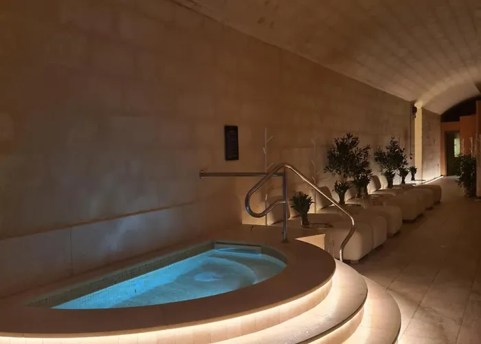 Apartment Mercury One Bedroom Haven With Fantastic Views