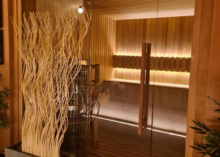 Apartment Mercury One Bedroom Haven With Fantastic Views *