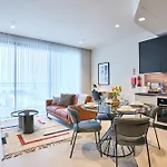 Mercury One Bedroom Haven With Fantastic Views Apartment